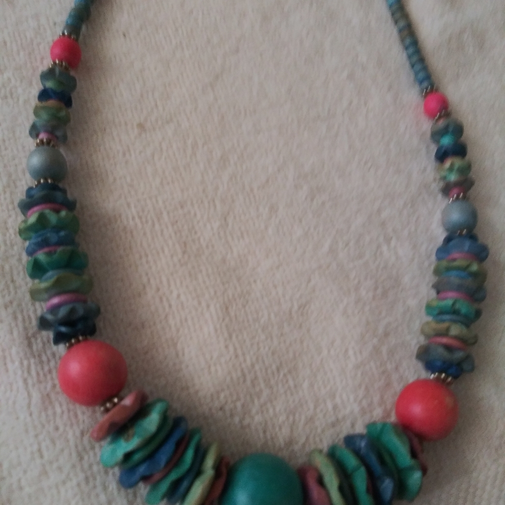 Beaded necklace